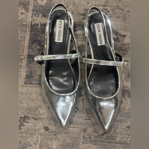 Steve Madden Bayli Strappy Minimalist Slingback Flats Chrome Silver 8 worn once